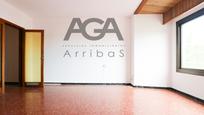 Flat for sale in Badalona  with Air Conditioner