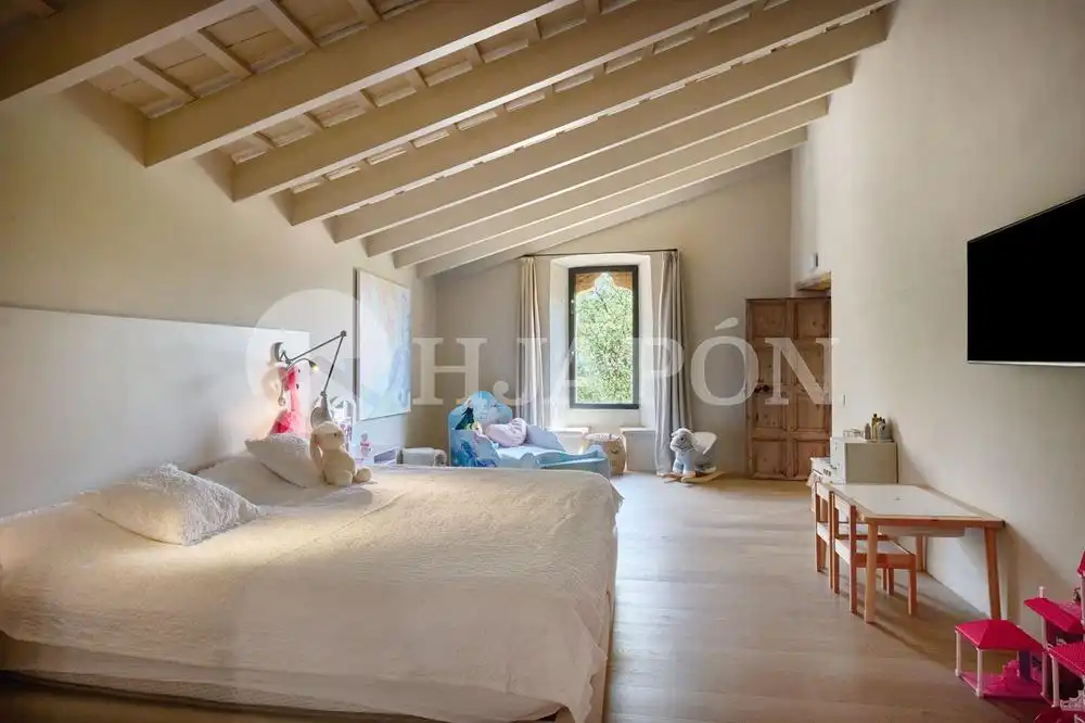 Schlafzimmer von Haus oder Chalet zum Verkauf in Alella mit Klimaanlage, Heizung und Privatgarten