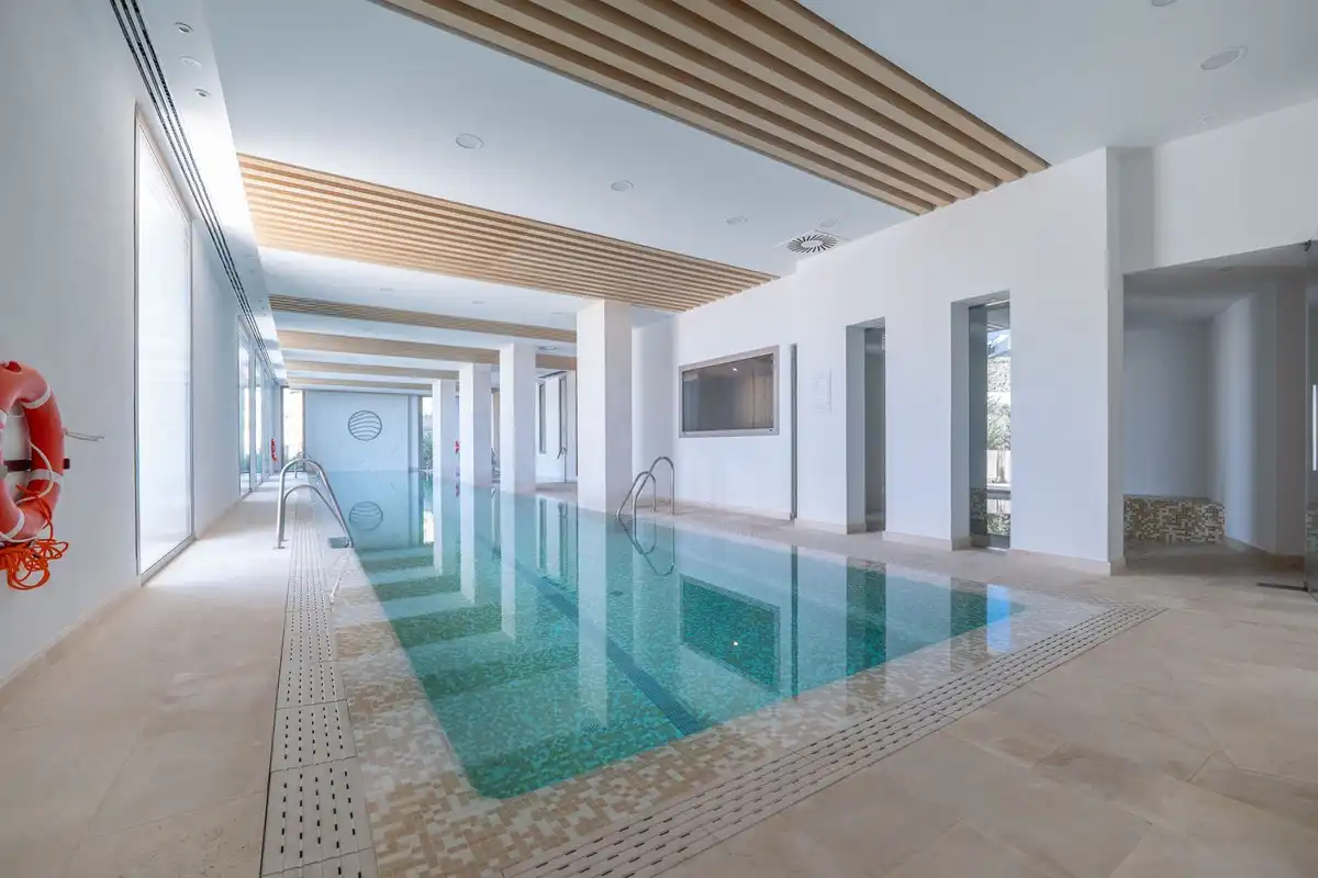 Schwimmbecken von Wohnung zur Miete in Benahavís mit Abstellraum