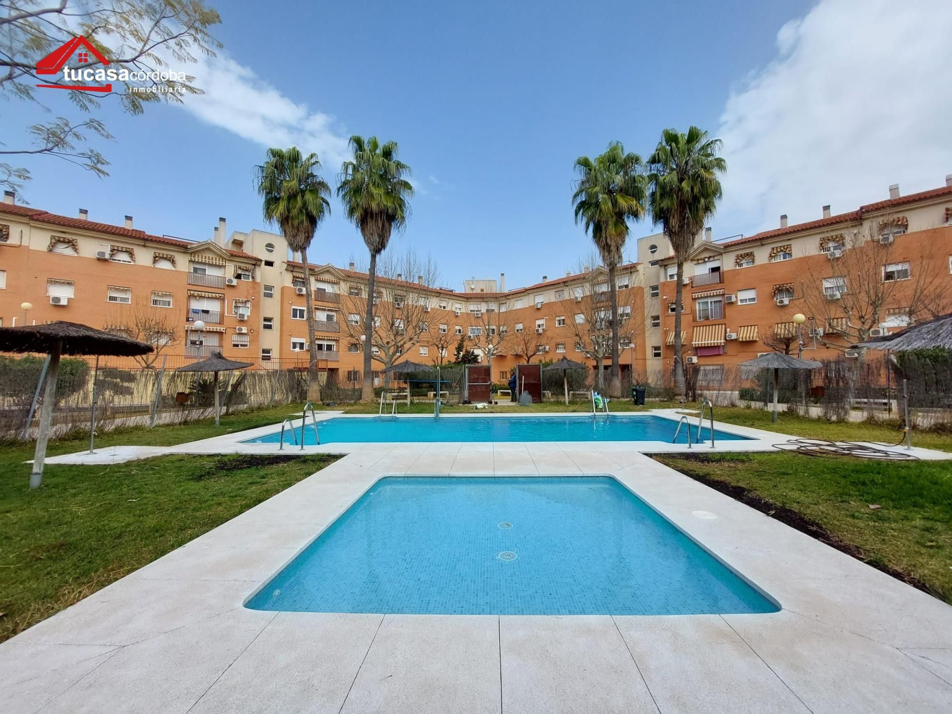 Swimming pool of Planta baja for sale in  Córdoba Capital  with Air Conditioner, Private garden and Storage room