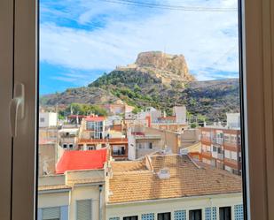 Vista exterior de Àtic en venda en Alicante / Alacant amb Aire condicionat i Terrassa