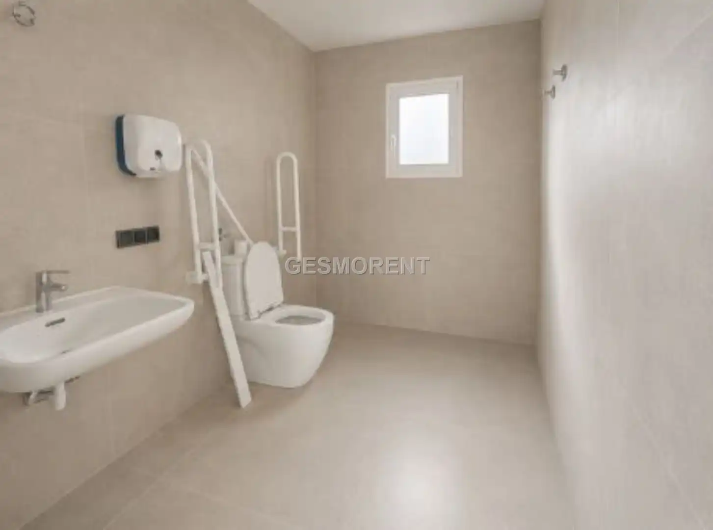 Badezimmer von Fabrikhallen zur Miete in  Palma de Mallorca