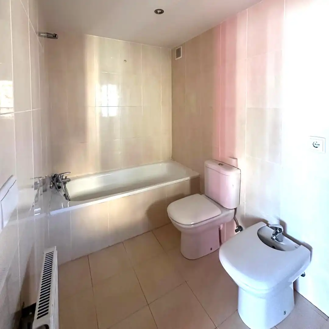 Baño de Piso en venta en Berrioplano / Berriobeiti con Calefacción, Parquet y Terraza