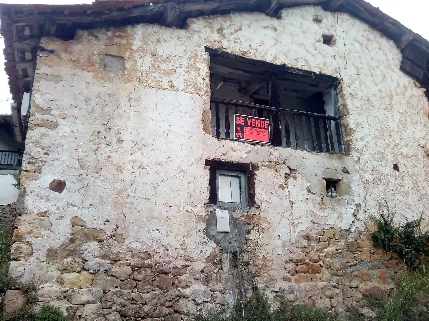 Vista exterior de Casa adosada en venta en Onís