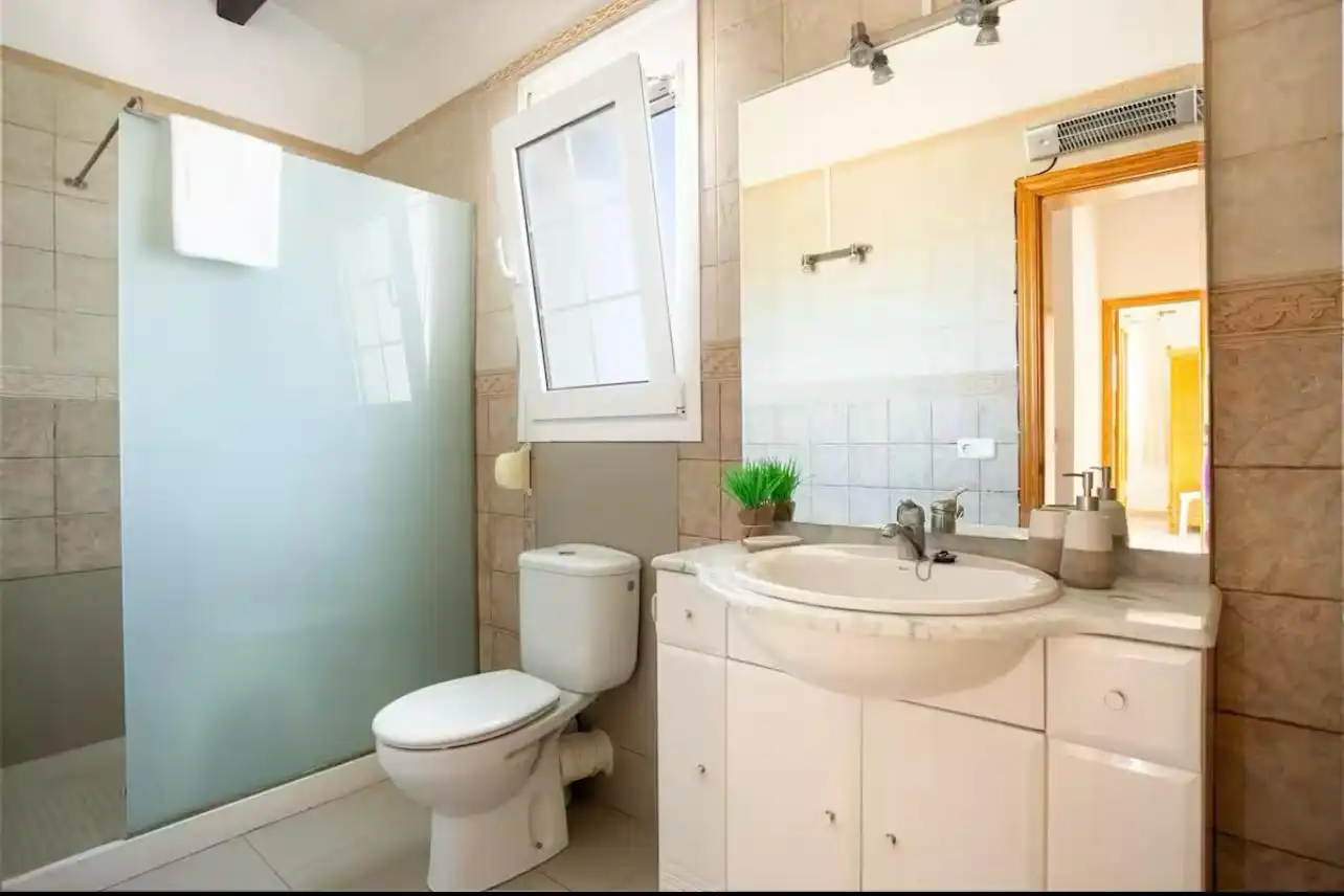 Baño de Casa o chalet en venta en Ciutadella de Menorca con Aire acondicionado, Jardín privado y Terraza