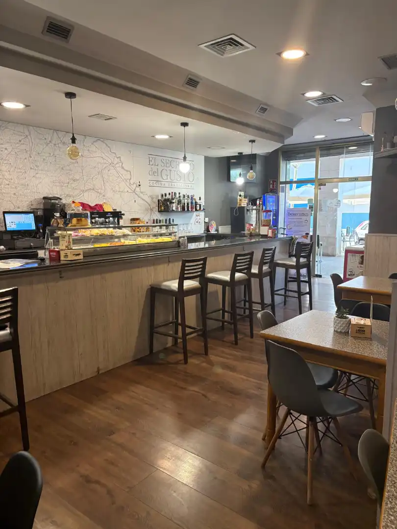 Commercial properties for sale in  Logroño  with Air Conditioner, Heating and Terrace