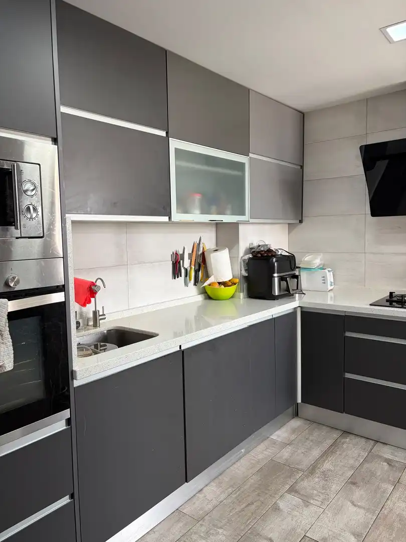 Cocina de Piso en venta en Teatinos - Universidad
