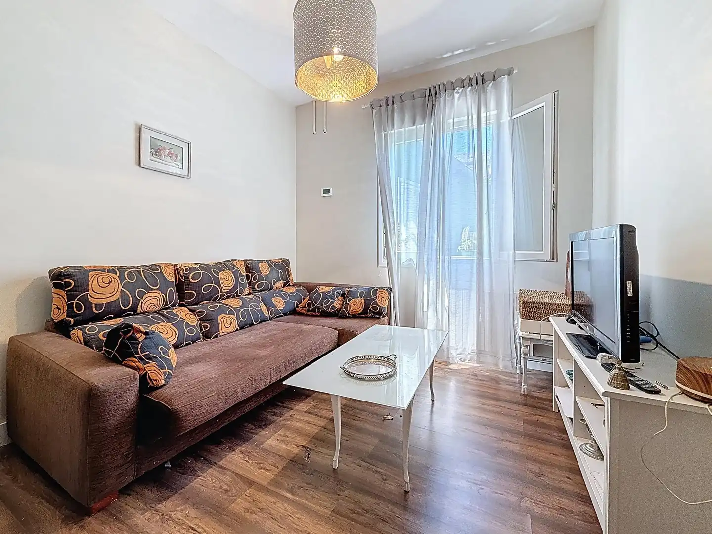 Sala d'estar de Casa o xalet en venda en Vilanova de Arousa amb Calefacció, Jardí privat i Moblat