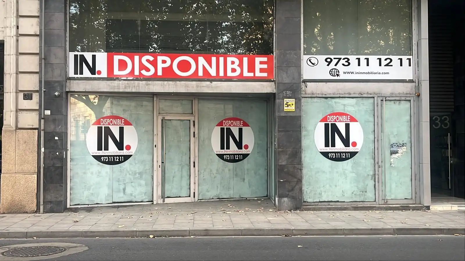 Local comercial en venta en Francesc Macià, imagen 2