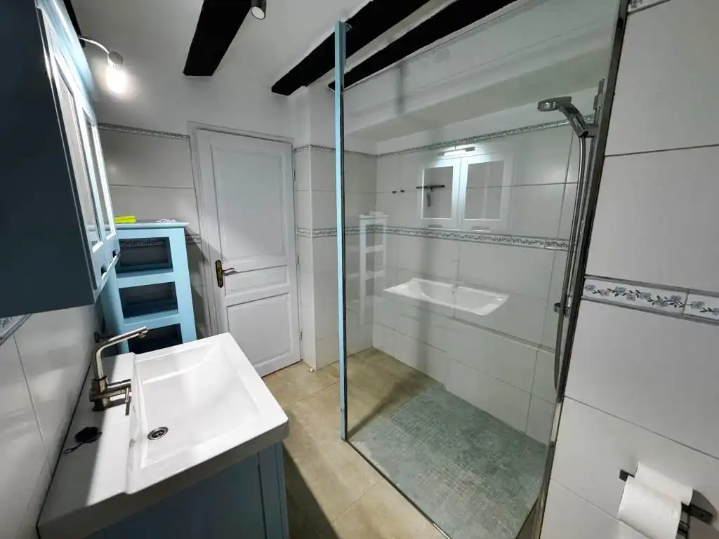 Casa adosada en venta en Calle de los Serranos de Aparicio, 11, Cretas