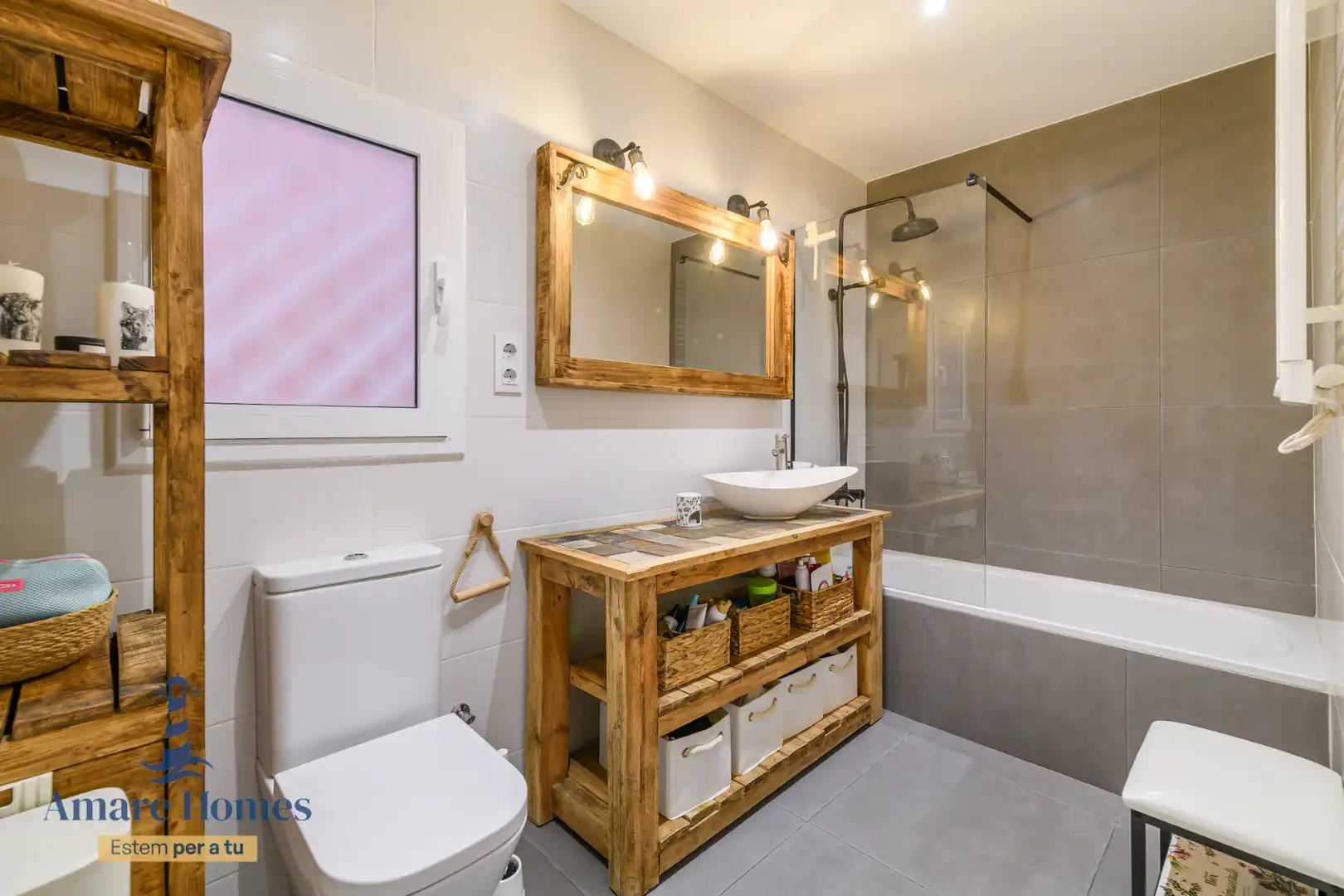 Bathroom of Detached homes for sale in Gavà  with Air Conditioner, Parquet flooring and Terrace