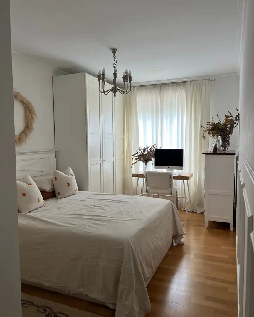 Habitación de Piso en venta en  Logroño con Aire acondicionado, Calefacción y Jardín privado