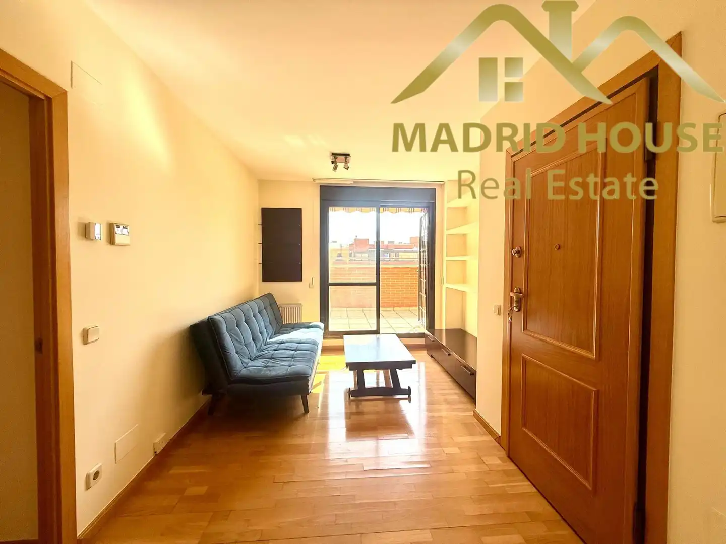 Vista exterior de Àtic en venda en Madrid amb Aire condicionat, Calefacció i Terrassa