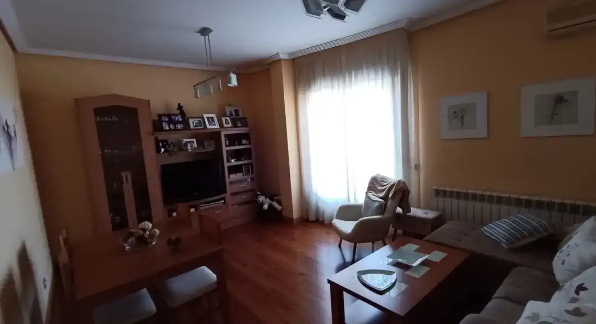 Sala d'estar de Àtic en venda en Zamora Capital  amb Aire condicionat
