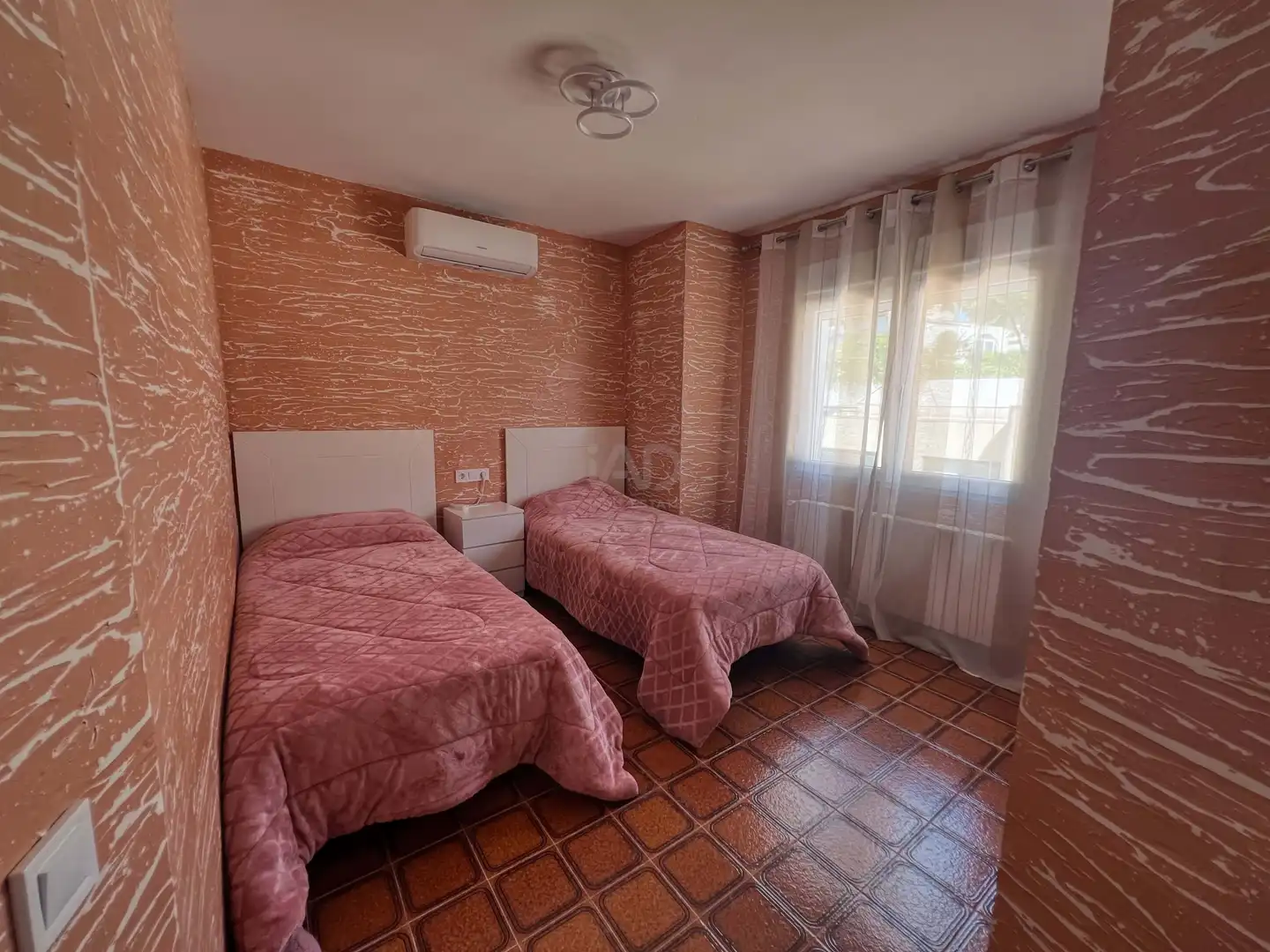 Dormitori de Casa o xalet en venda en Tarragona amb Aire condicionat, Calefacció i Terrassa