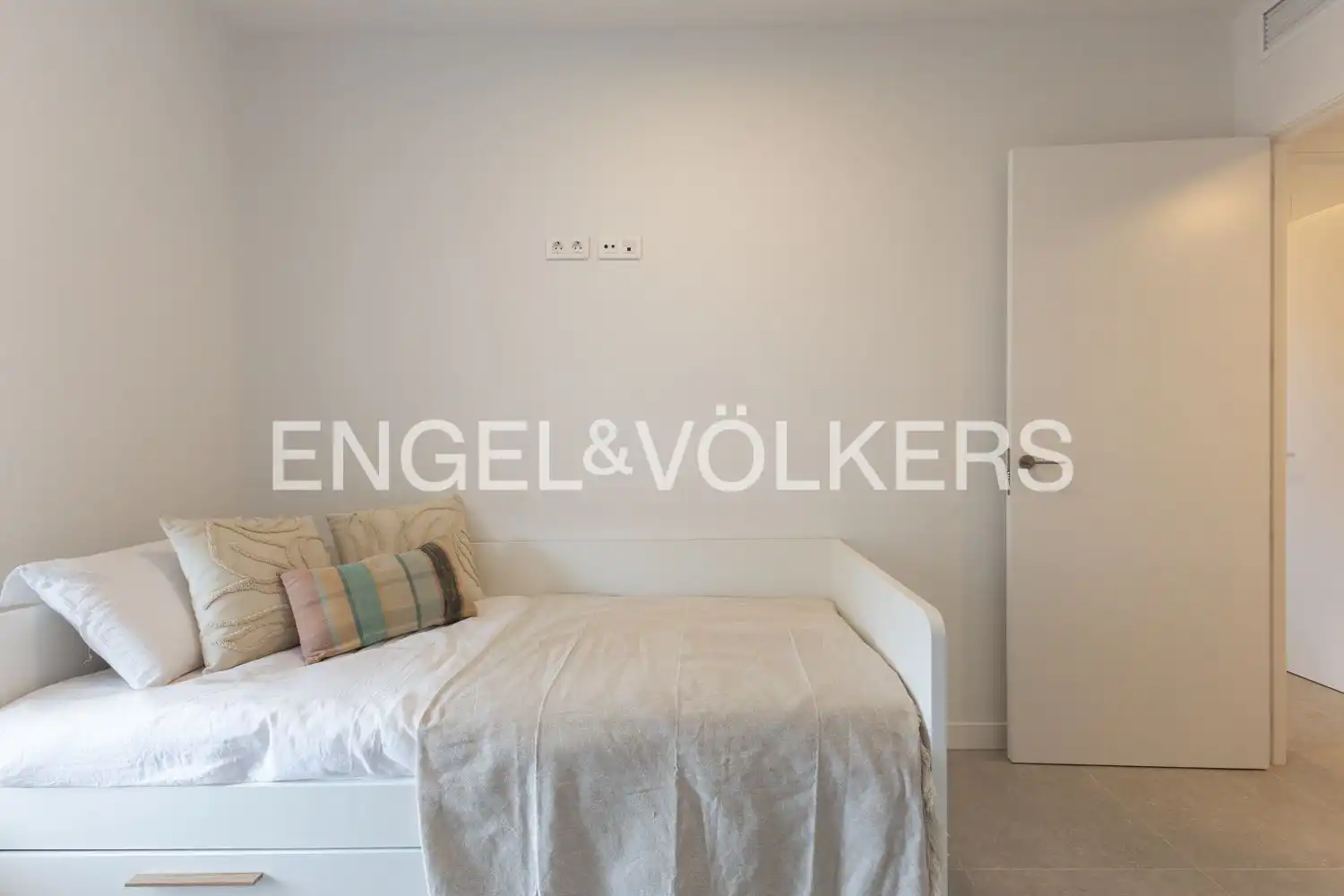 Schlafzimmer von Wohnung zur Miete in Dénia mit Klimaanlage, Heizung und Privatgarten