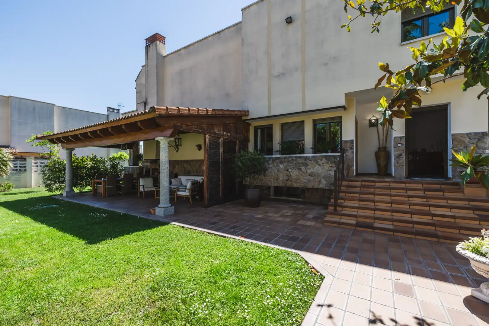 Terraza de Casa o chalet en venta en Las Rozas de Madrid con Aire acondicionado, Calefacción y Jardín privado
