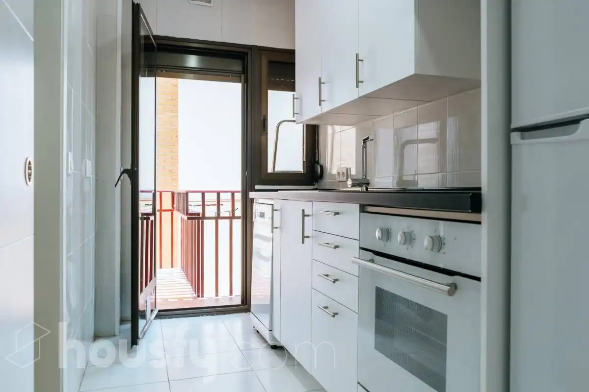 Kitchen of Flat for rent in Madrid  with Heating, Terrace and Furnished