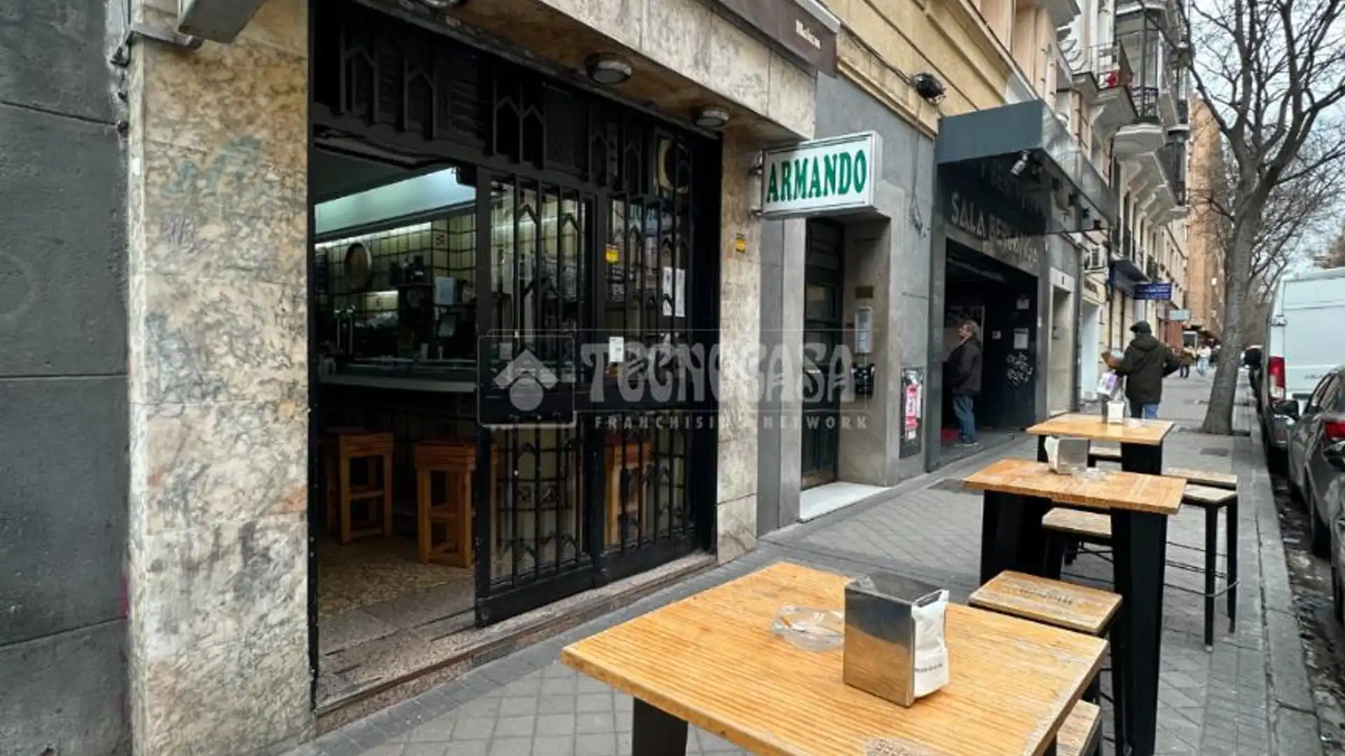 Vista exterior de Local en venta en  Madrid Capital con Terraza