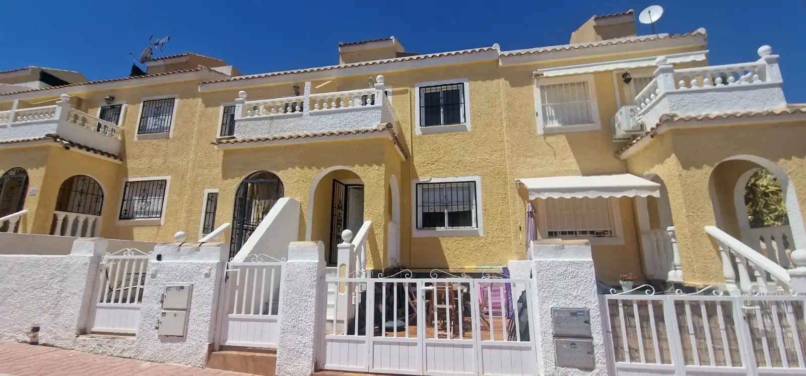 Exterior view of Houses for sale in Santa Pola  with Air Conditioner, Terrace and Furnished