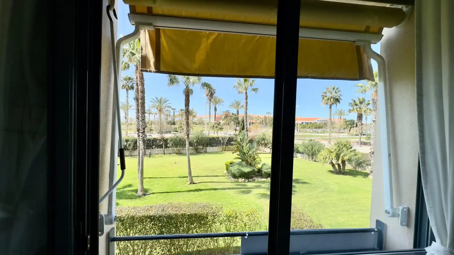 Flat for sale in Plaza Plaza de Europa, Las Tres Piedras - Costa Ballena