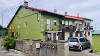 Vista exterior de Casa adosada en venda en Santander amb Jardí privat