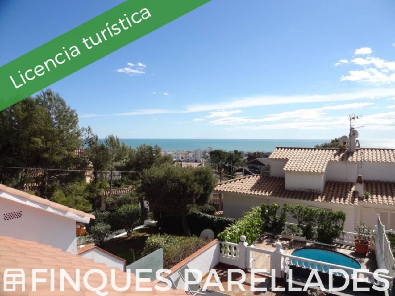 Exterior view of Single-family semi-detached for sale in Sitges  with Air Conditioner, Heating and Private garden