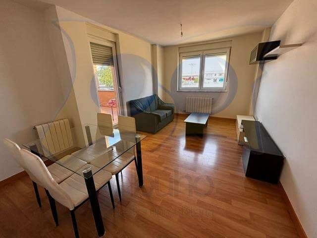 Living room of Flat to rent in Castellanos de Moriscos  with Heating, Parquet flooring and Terrace