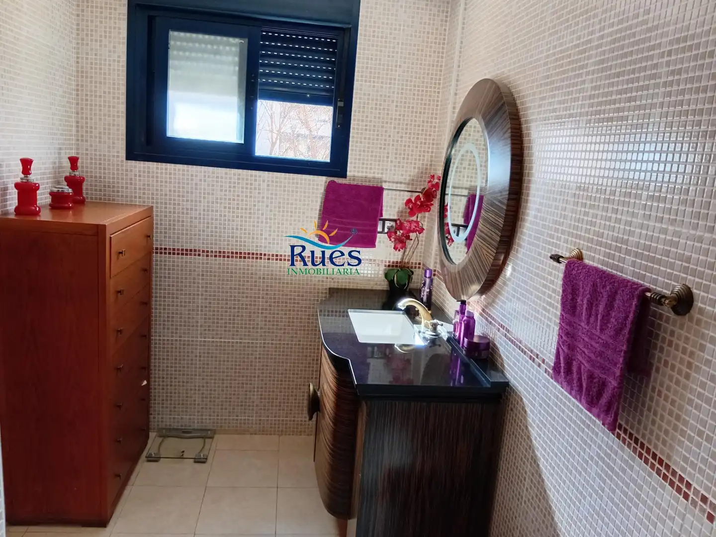 Badezimmer von Einfamilien-Reihenhaus zum Verkauf in Torreblanca mit Terrasse, Balkon und Gemeinschaftspool