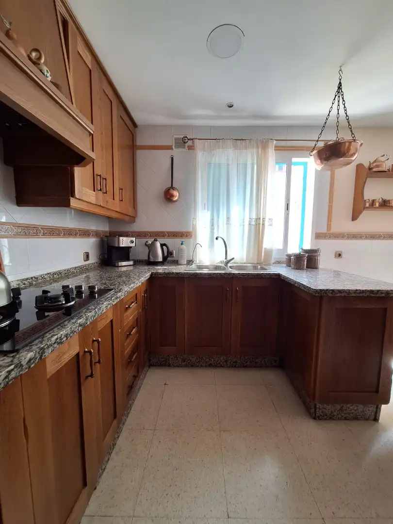Kitchen of Houses for sale in La Línea de la Concepción  with Air Conditioner, Heating and Terrace