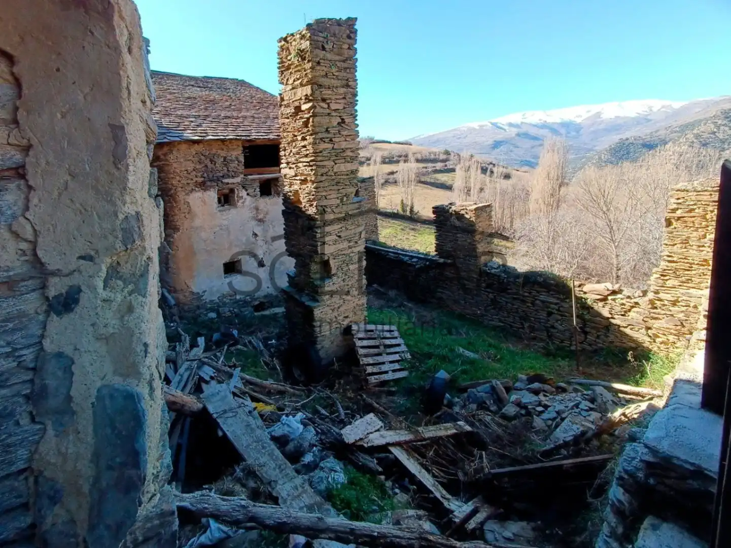 Vista exterior de Residencial en venta en Rialp