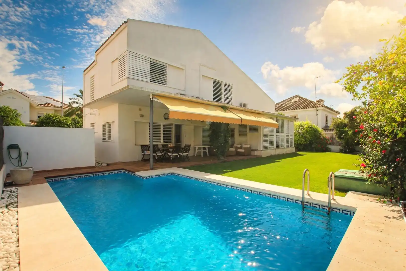 Vista exterior de Casa o chalet en venta en Jerez de la Frontera con Aire acondicionado, Jardín privado y Trastero