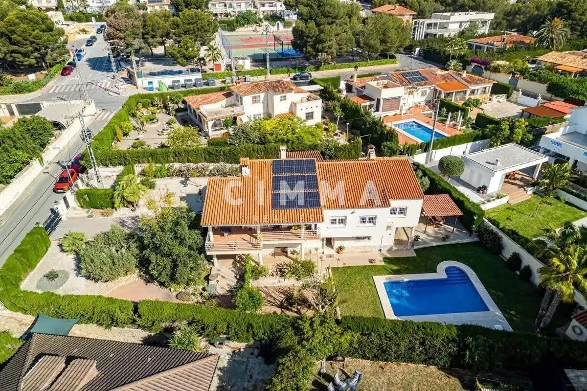 Vista exterior de Casa o xalet en venda en La Nucia