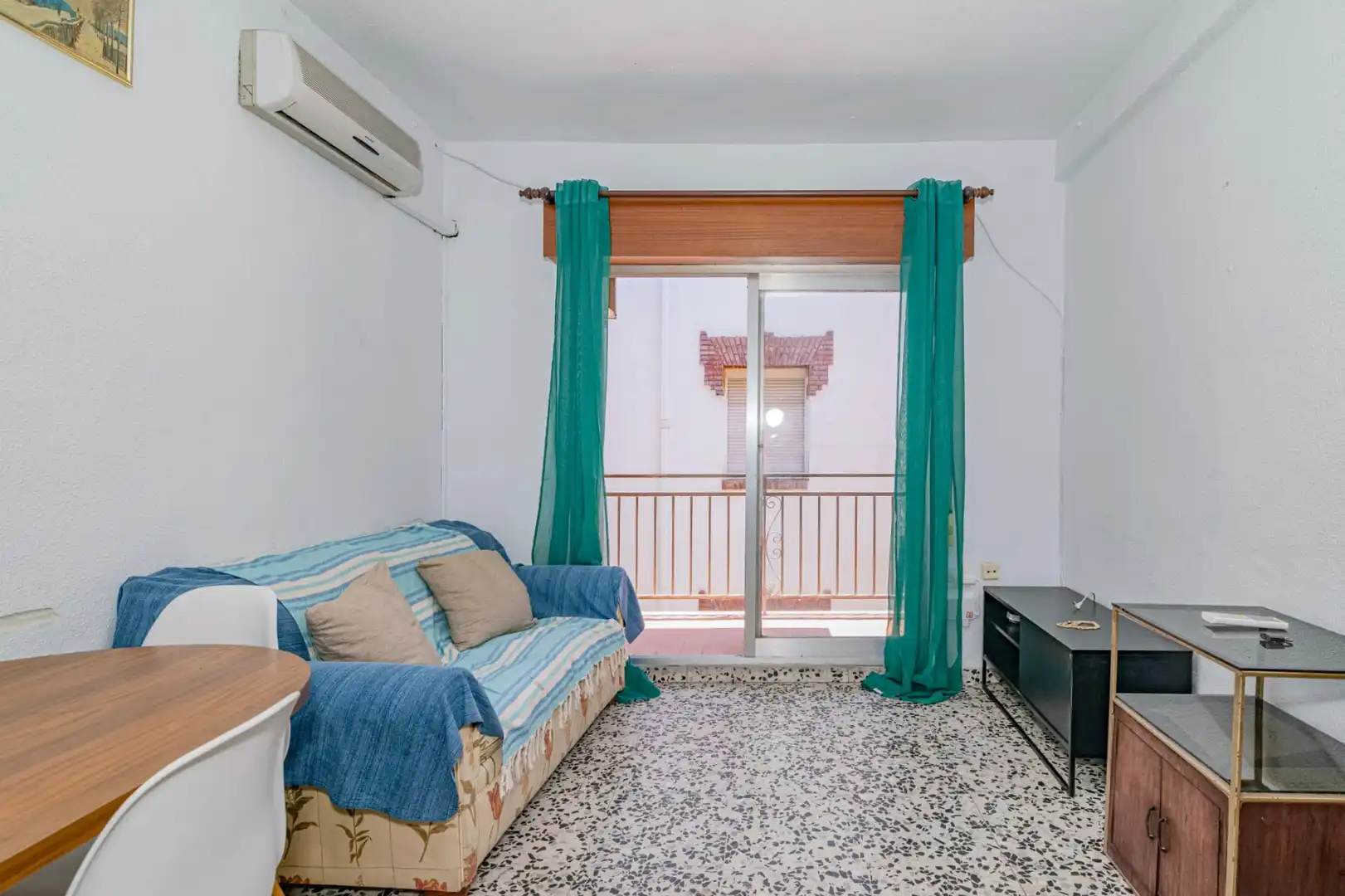 Flat with terrace for sale in Centro