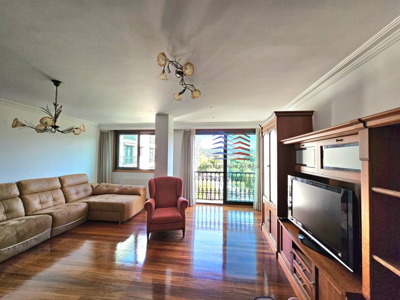 Sala de estar de Dúplex de alquiler en Ourense Capital  con Calefacción, Parquet y Terraza