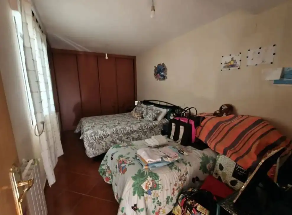 Dormitori de Casa o xalet en venda en Casarrubios del Monte amb Aire condicionat i Jardí privat