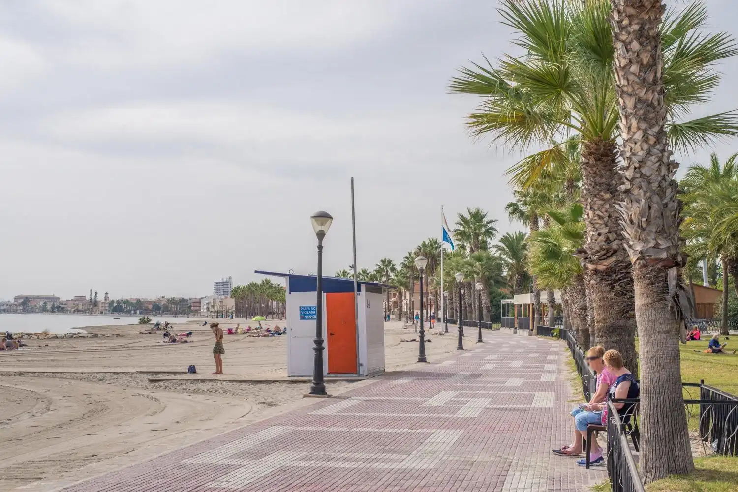 Vista exterior de Dúplex en venta en Los Alcázares con Terraza, Amueblado y Alarma