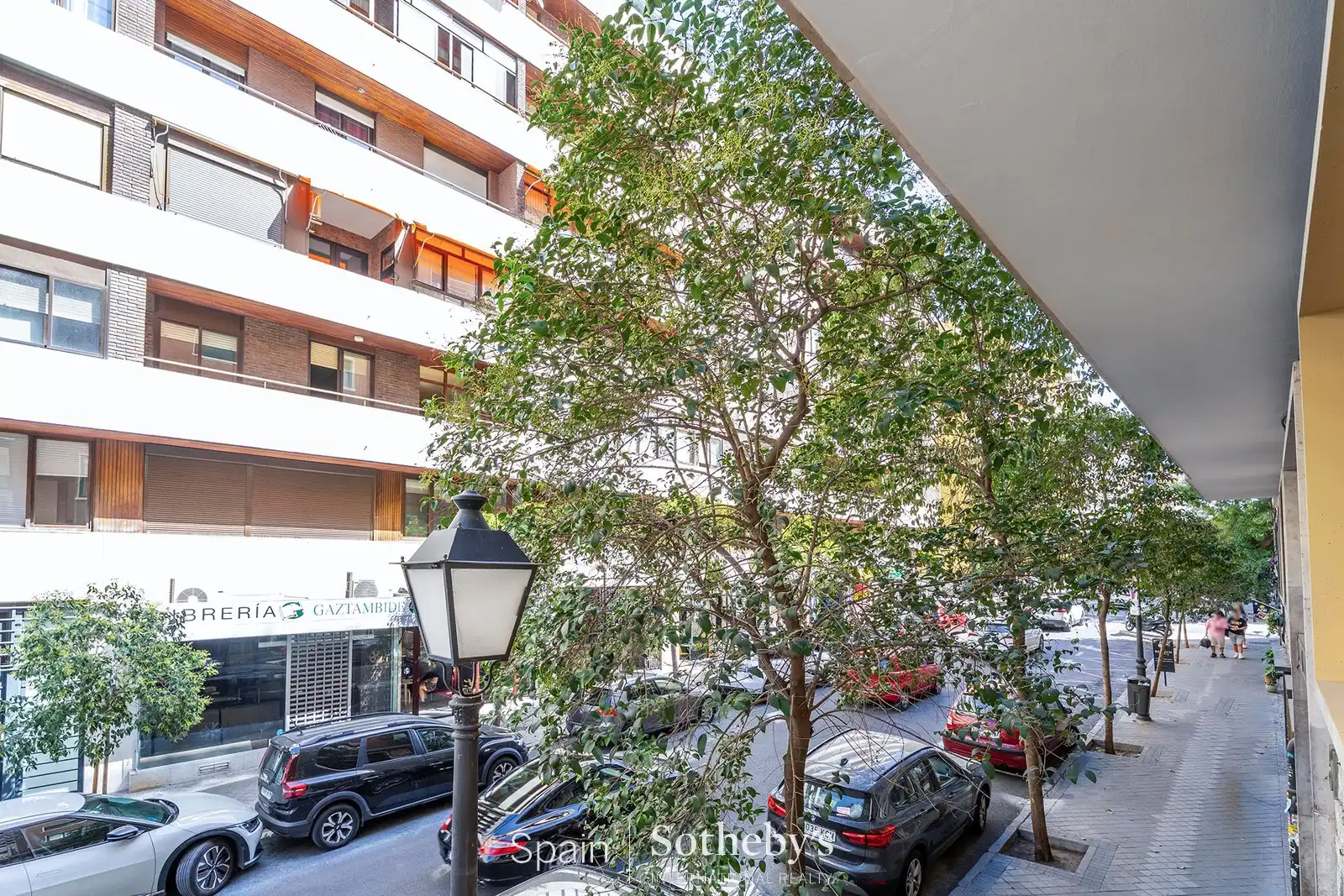 Vista exterior de Apartament en venda en Madrid amb Aire condicionat i Calefacció