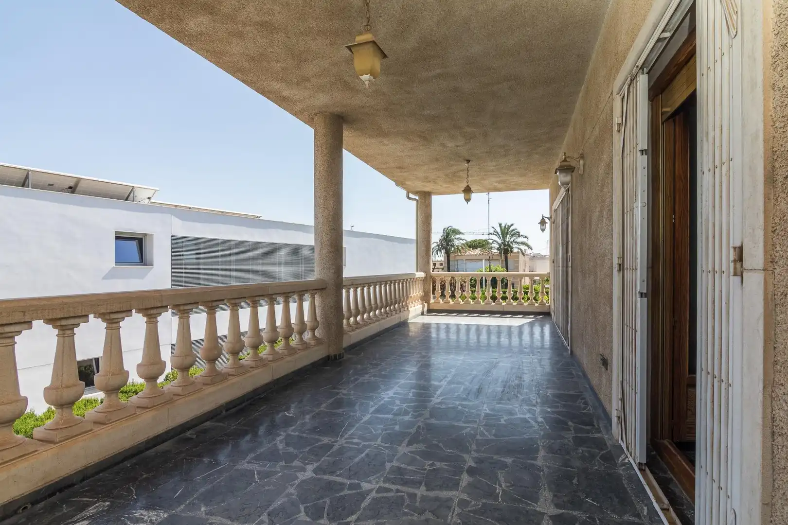 Terrassa de Casa o xalet en venda en Elche / Elx amb Jardí privat, Terrassa i Piscina