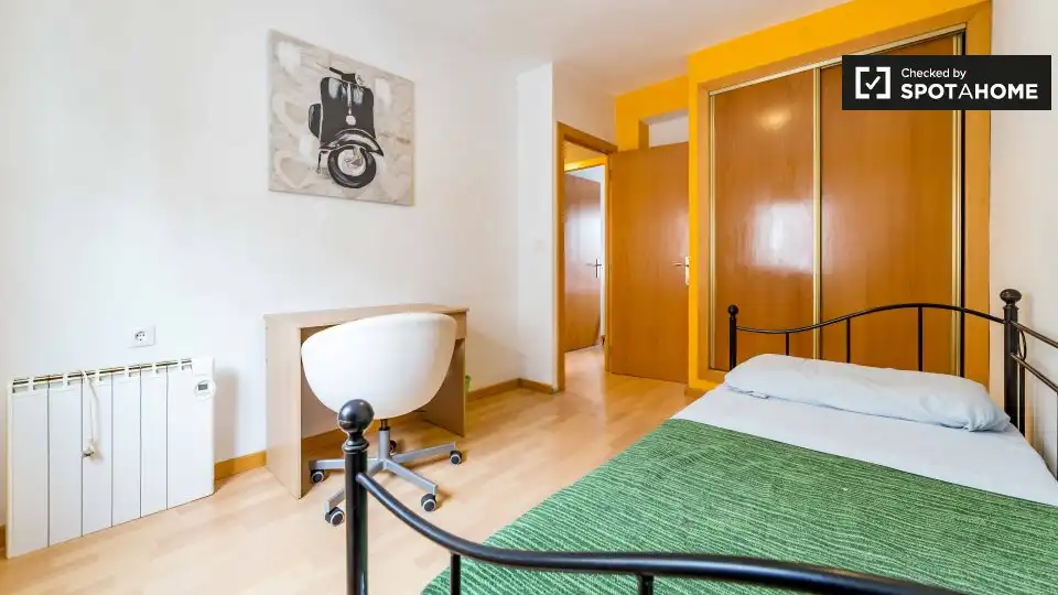 Habitación en Barrio de Benicalap