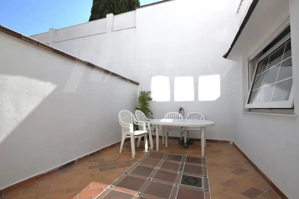 Einfamilien-Reihenhaus zur Miete in Madrid, Madrid
