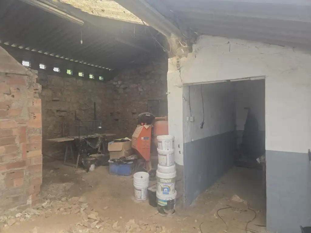 Casa con jardín en venta en Sandrenzo Abaixo 84, imagen 3