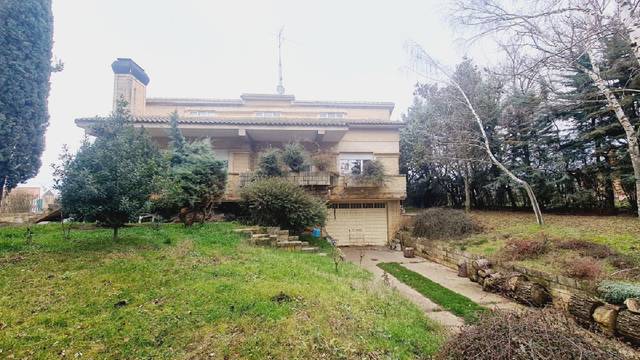 Casa-chalet en Venta en C ZONA DEPORTIVA en Becerril de Campos