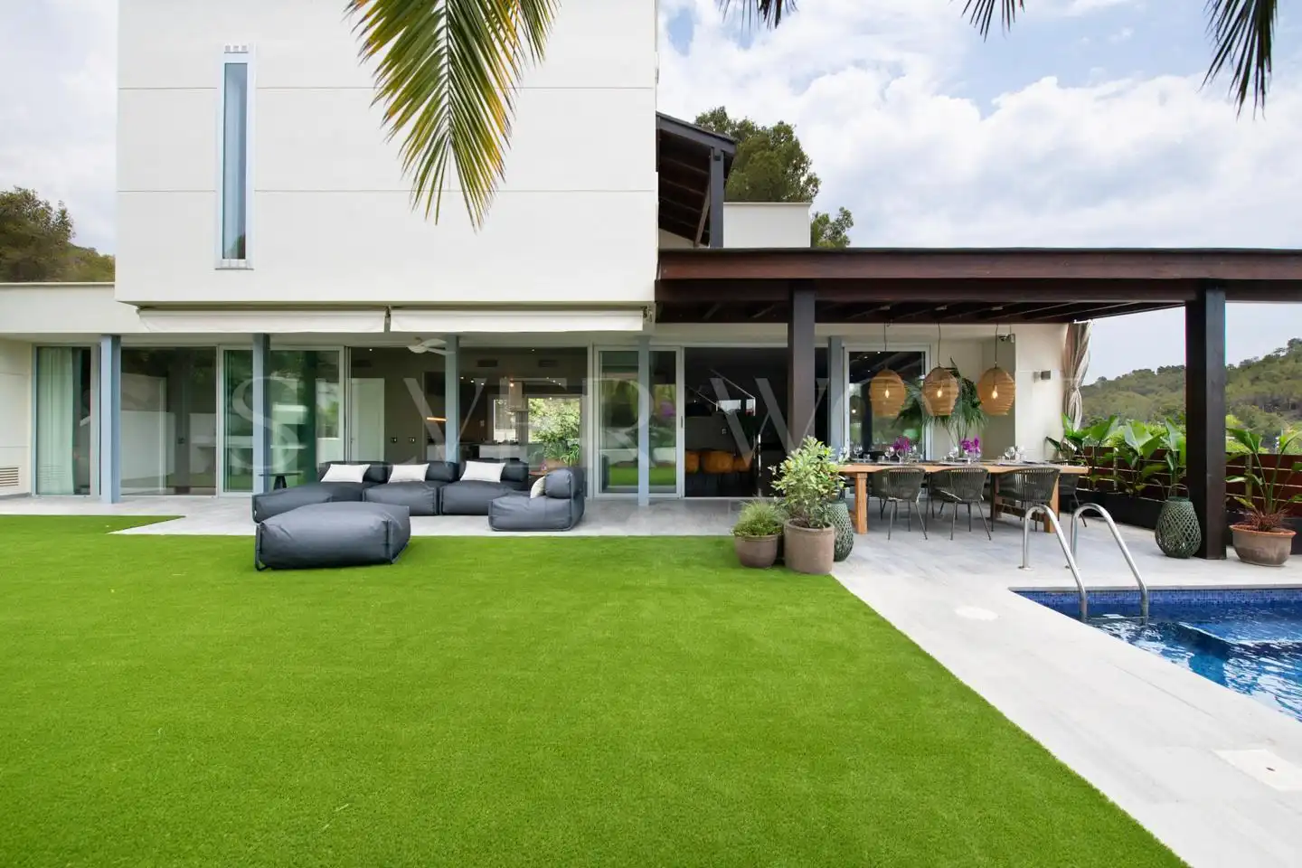 Casa con piscina en venta en calle Sant Jordi