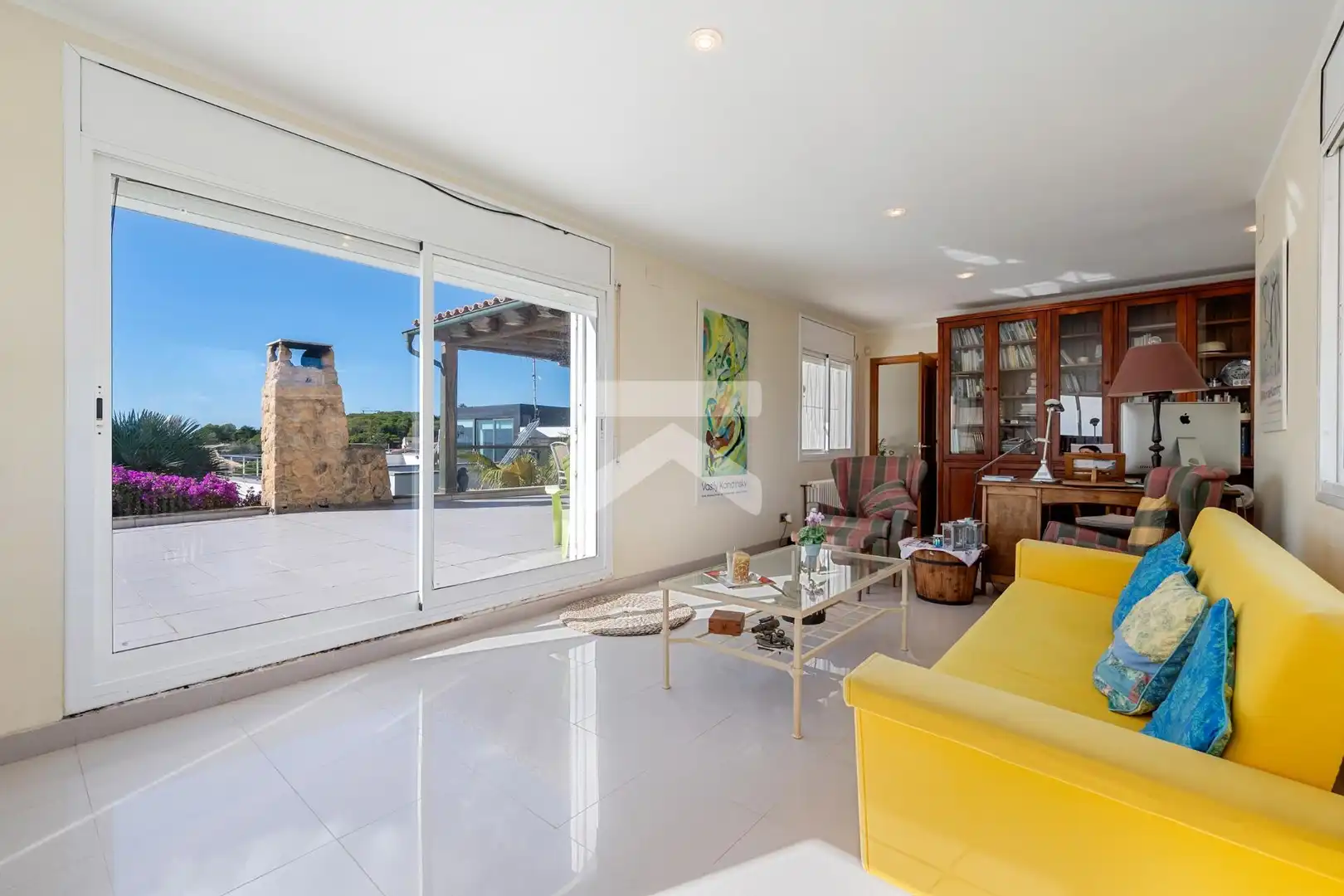 Sala de estar de Casa o chalet en venta en Torredembarra con Aire acondicionado, Calefacción y Jardín privado
