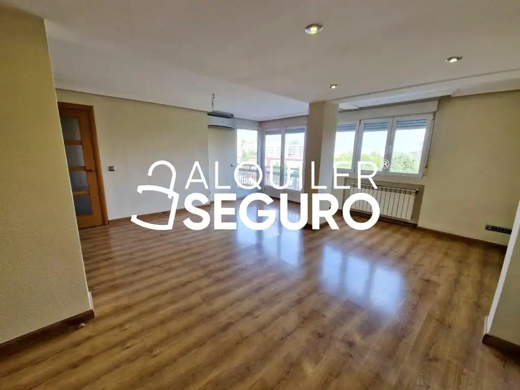 Wohnung zur Miete in Móstoles mit Klimaanlage und Heizung