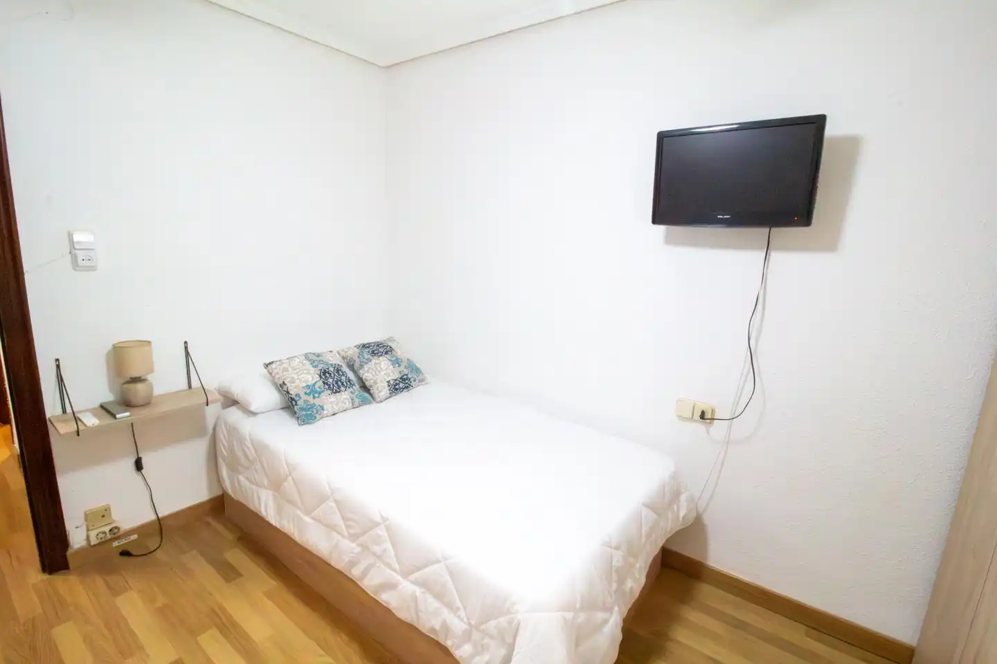 Bedroom of Flat for rent in Valencia  with Air Conditioner and Furnished