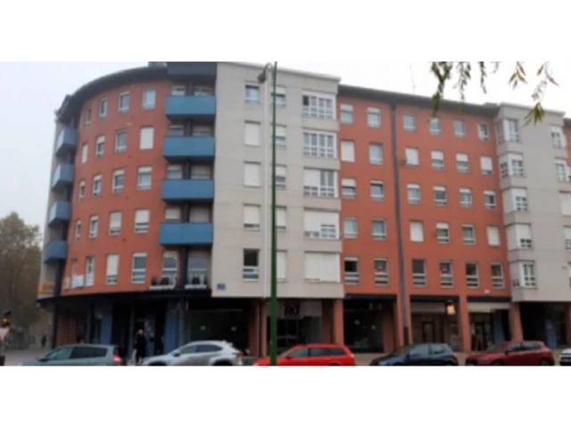 Oficina en Venta en Plantío - Alcampo