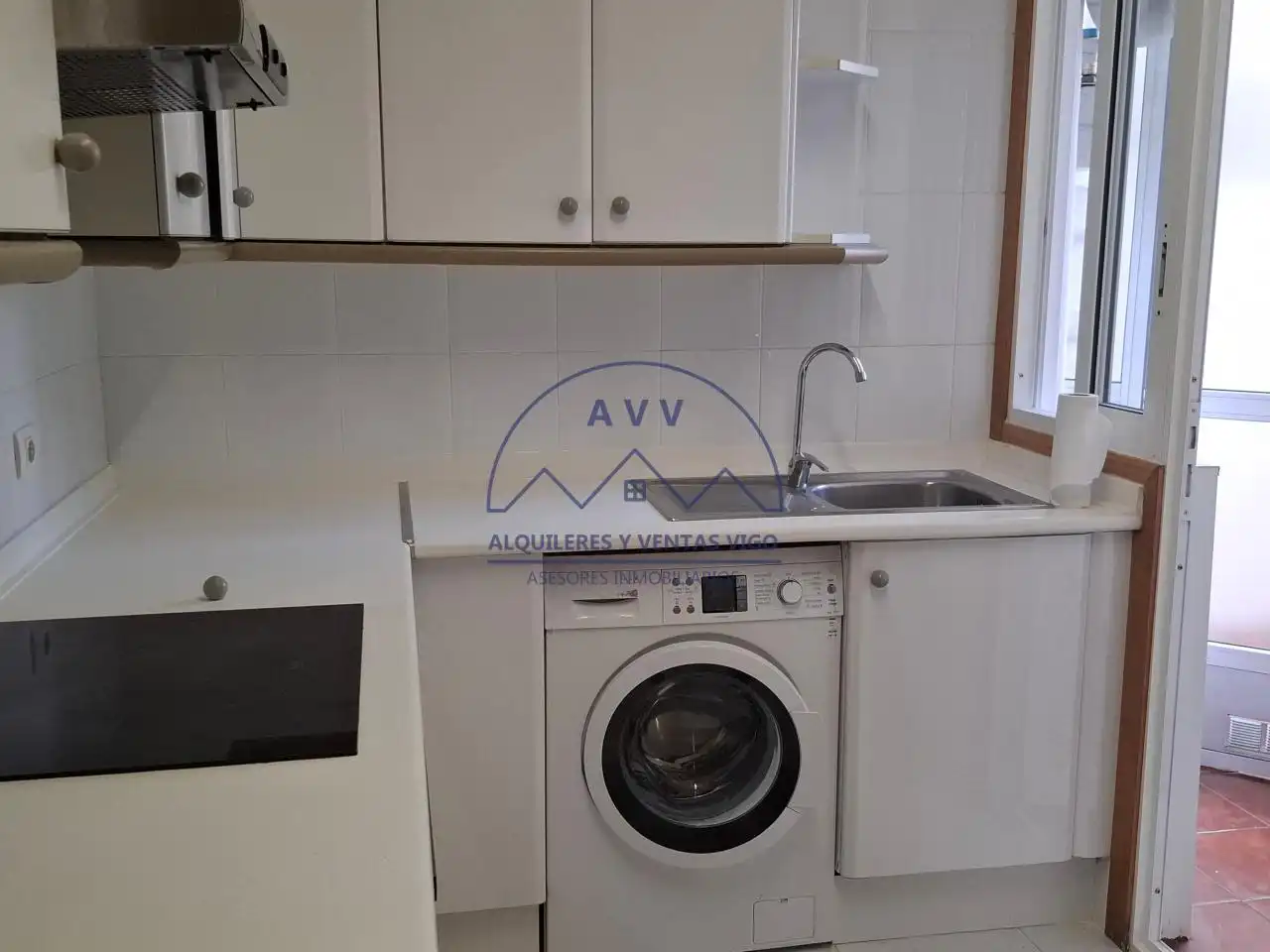 Kitchen of Flat for rent in Vigo   with Parquet flooring
