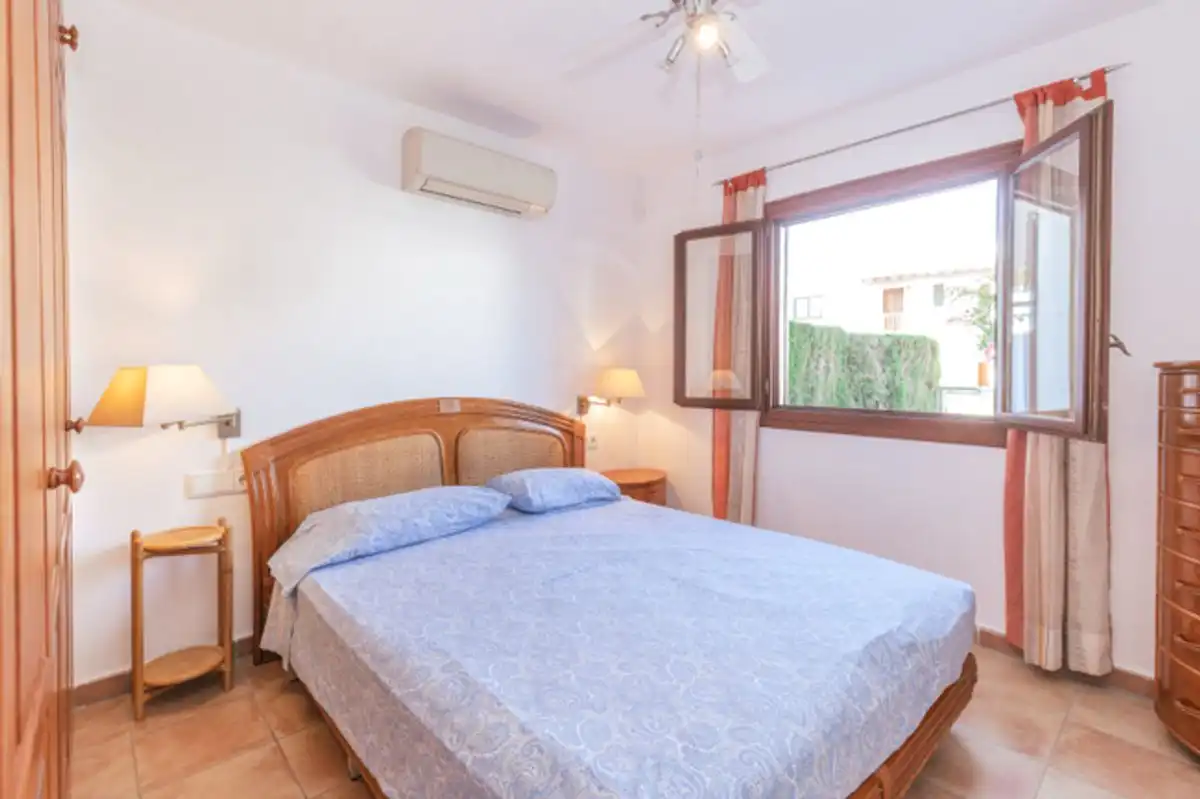 Erdgeschoss zum Verkauf in Carrer del Xaloc, Santa Eulària